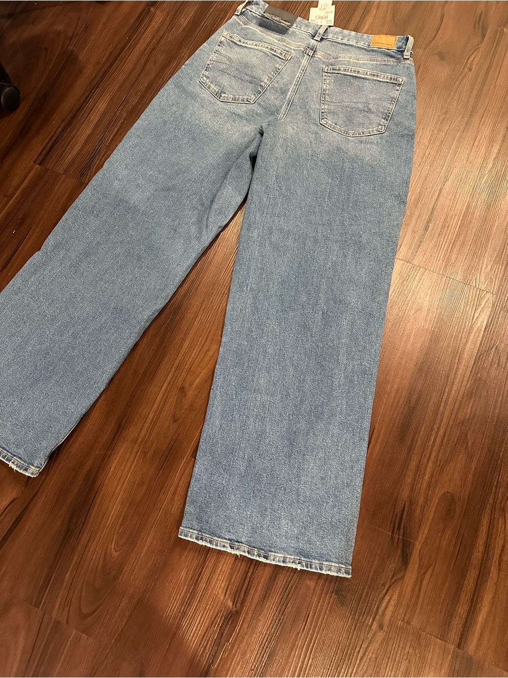 NWT American Eagle Jeans - Picture 3 of 3